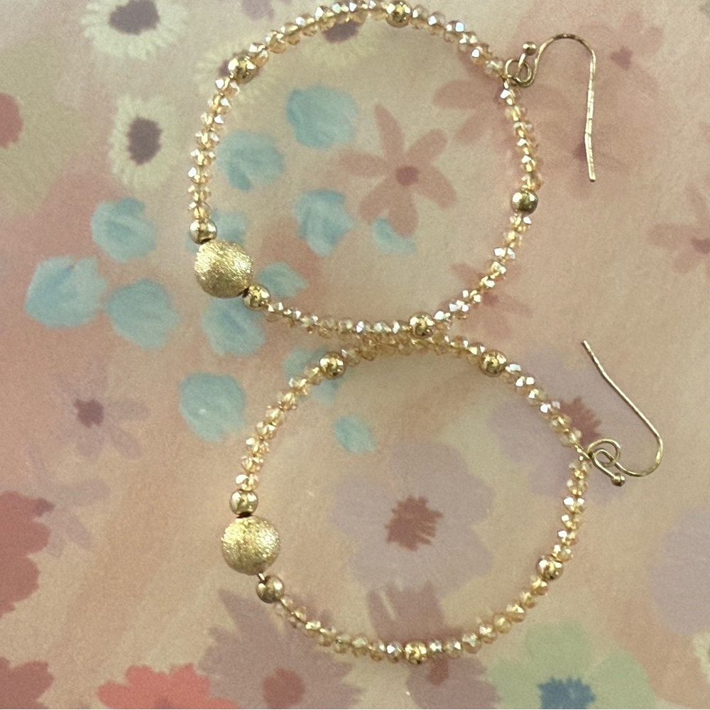 Elegant Gold circular Hoop Earrings very light and simple
